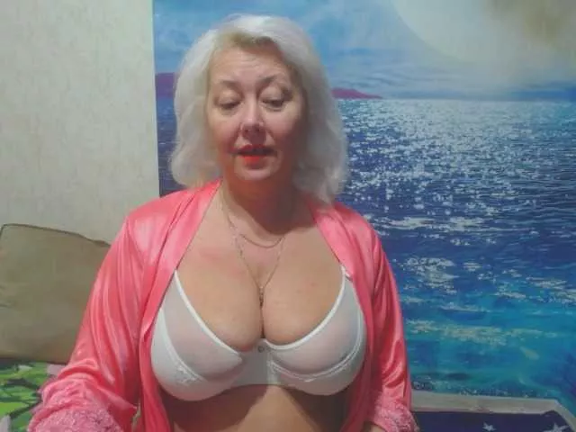 CaronCapella from BongaCams is Freechat