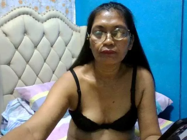 hOtGranny4u from BongaCams is Freechat