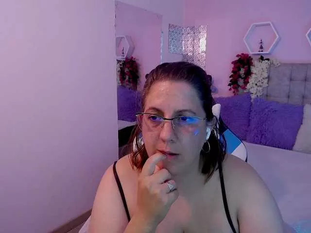 katie-joness from BongaCams is Freechat