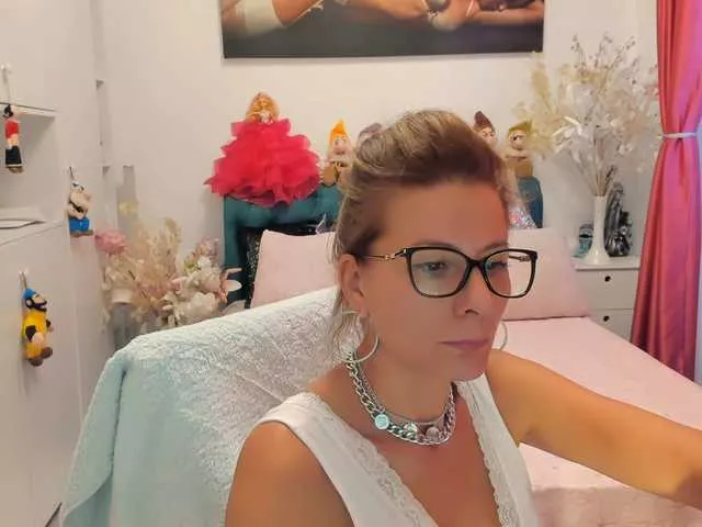 SalomeJade from BongaCams is Freechat