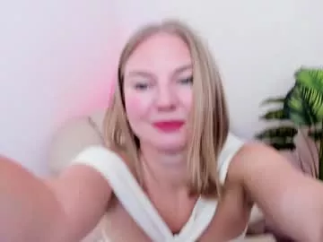 sunny_nicoleee from Chaturbate is Freechat